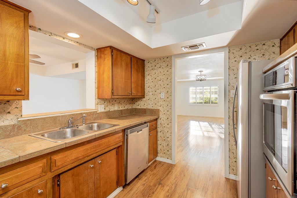 1908 Leslie Dr – photo 3