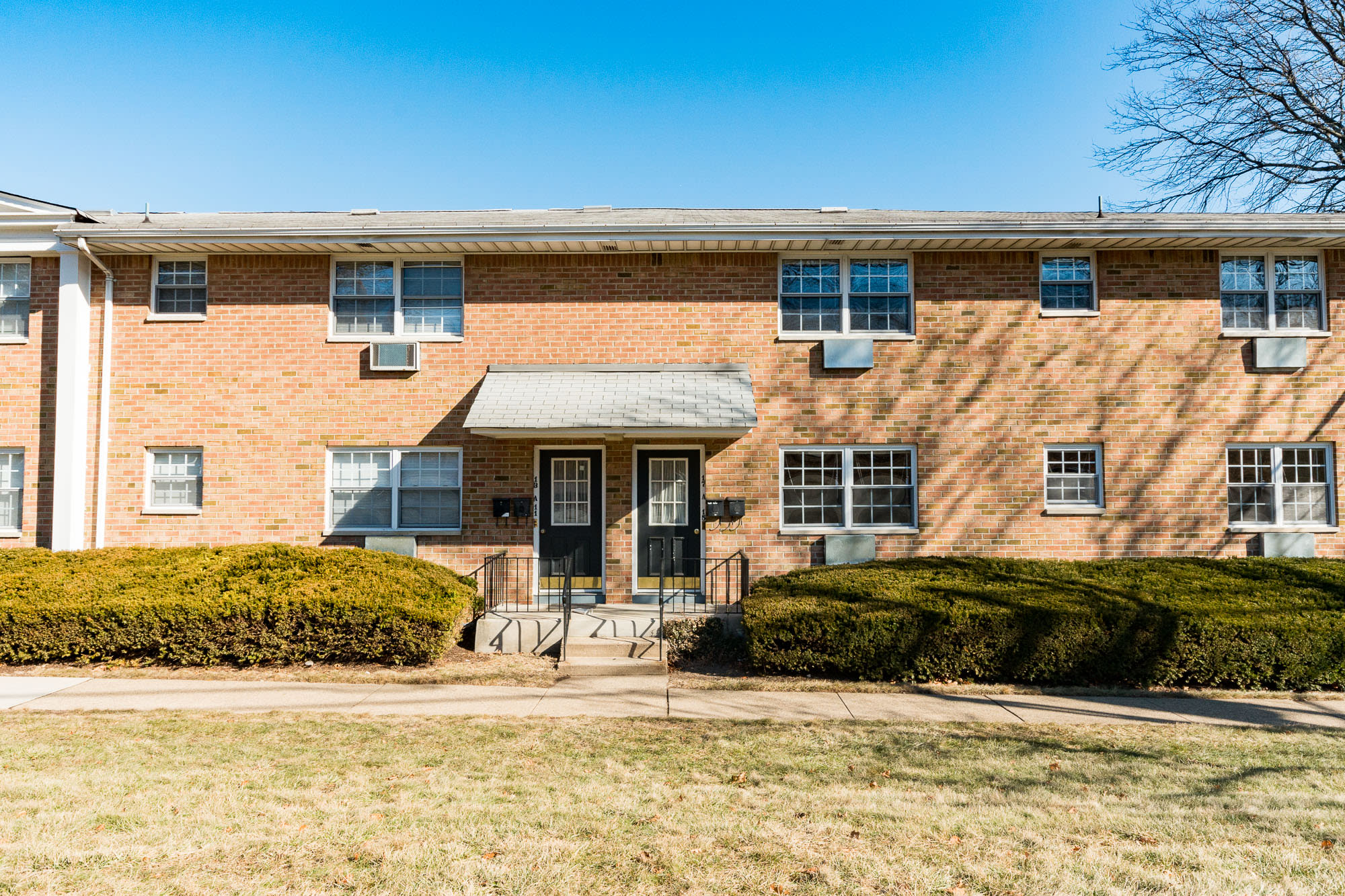 Valley Apartments – photo 2