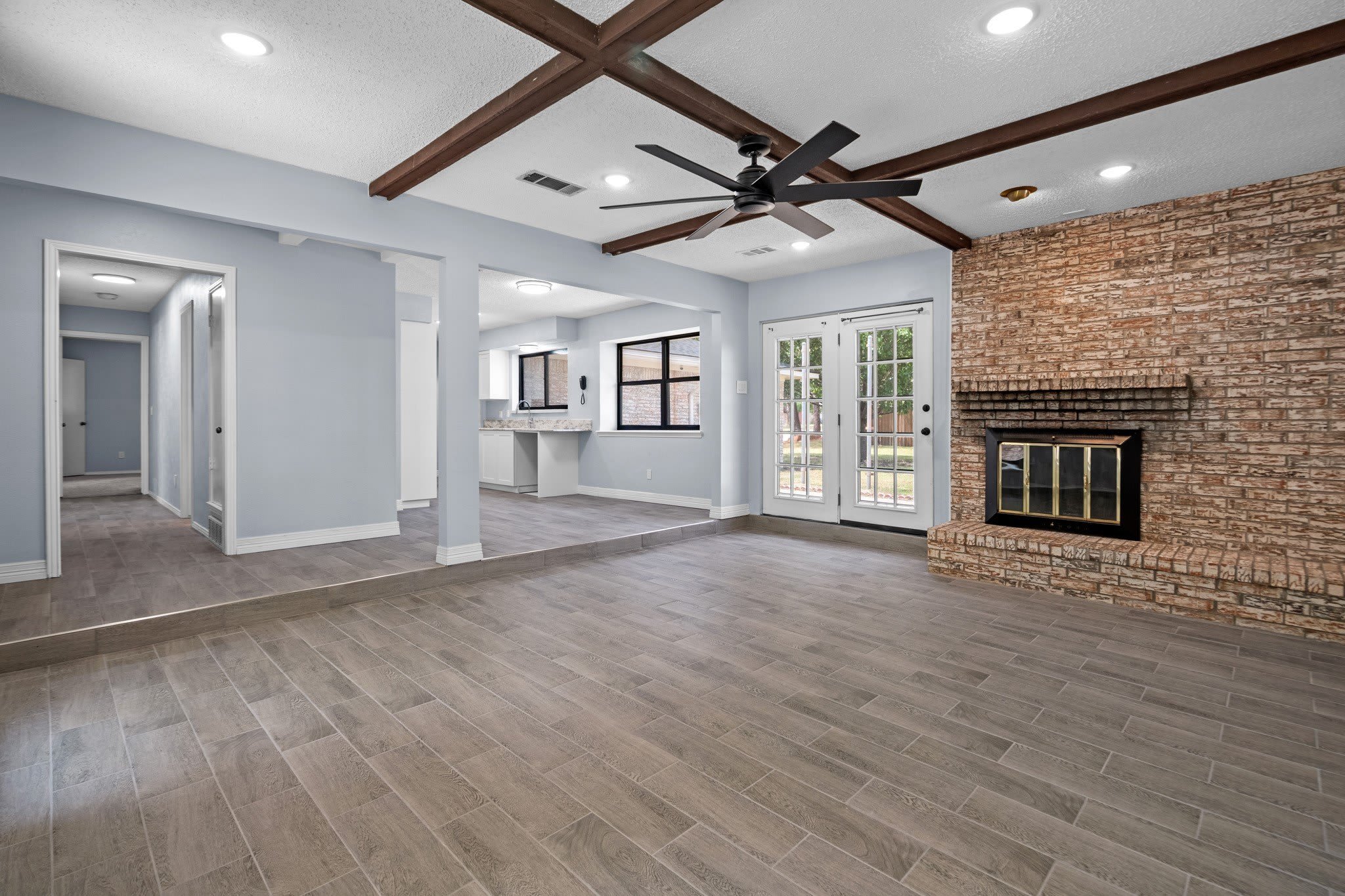 1801 Ridgecrest Drive – photo 3