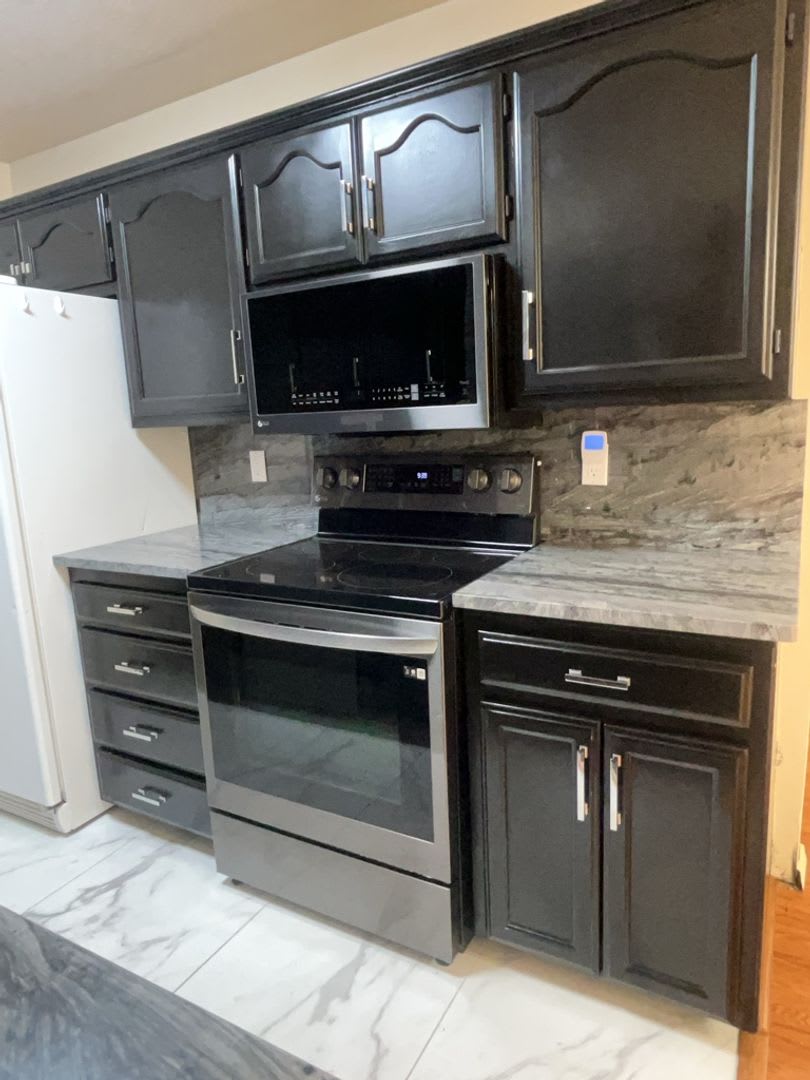 3 Bedroom, 2 Bathroom Home! Schedule a Showing! – photo 5
