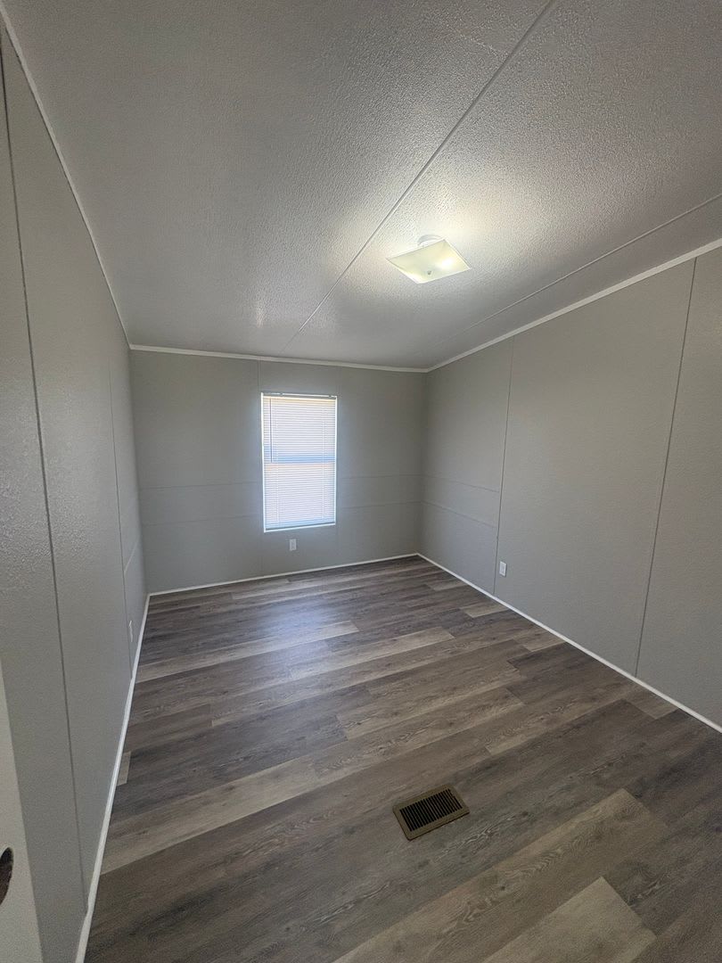 4 Bed/2 Bath Mobile Home – photo 2