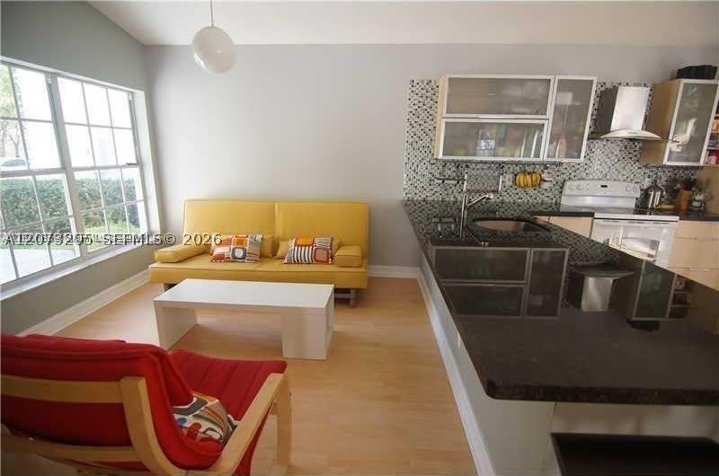 882 Garnet Cir – photo 2
