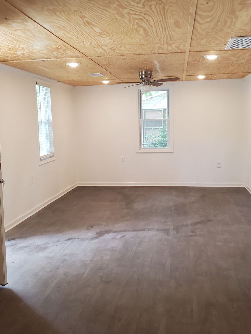 155 CIRCLE DR – photo 3