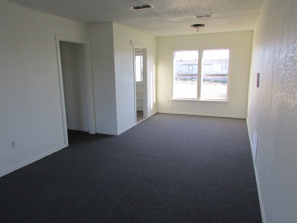 1206 E 36th St – photo 2