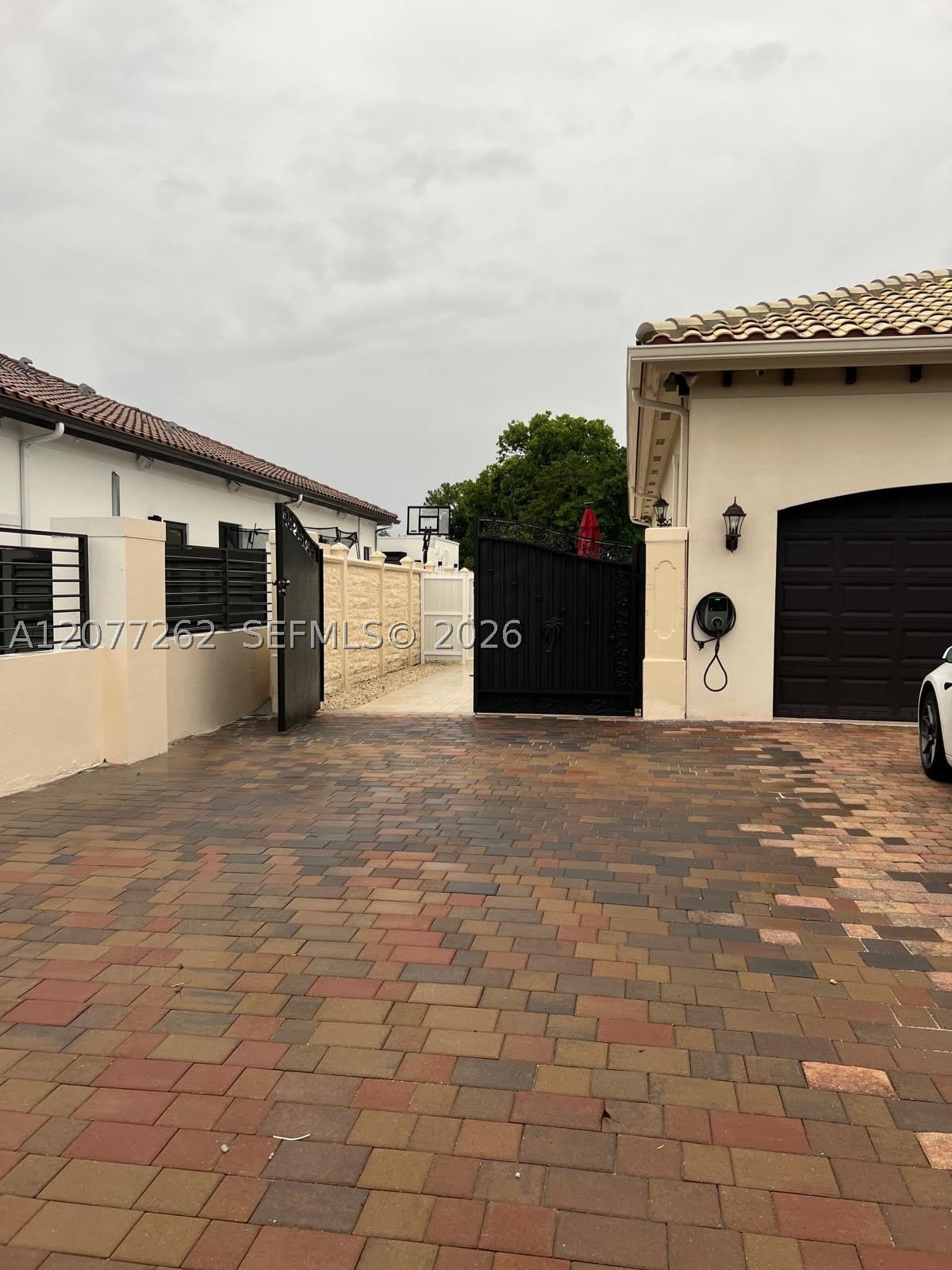 12241 SW 81st Ter – photo 1
