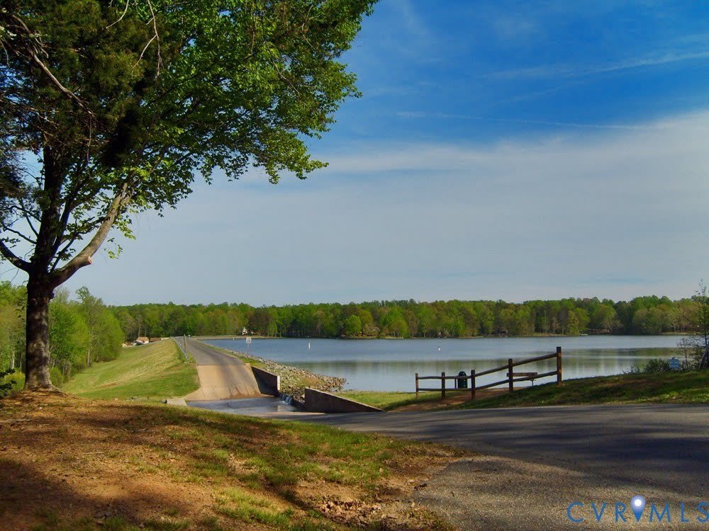 285 Devon Drive – photo 4