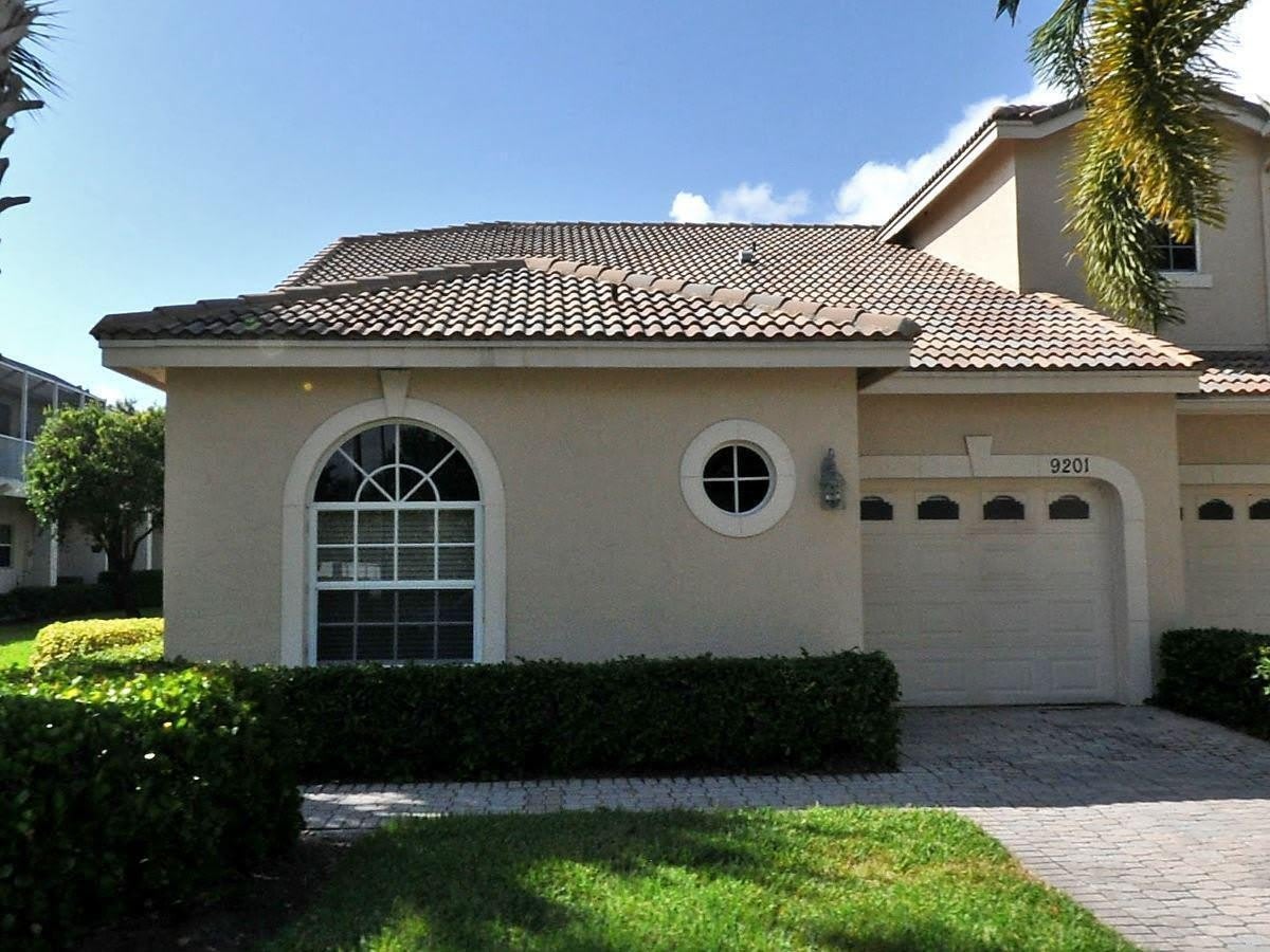 9201 Wentworth Lane – photo 2