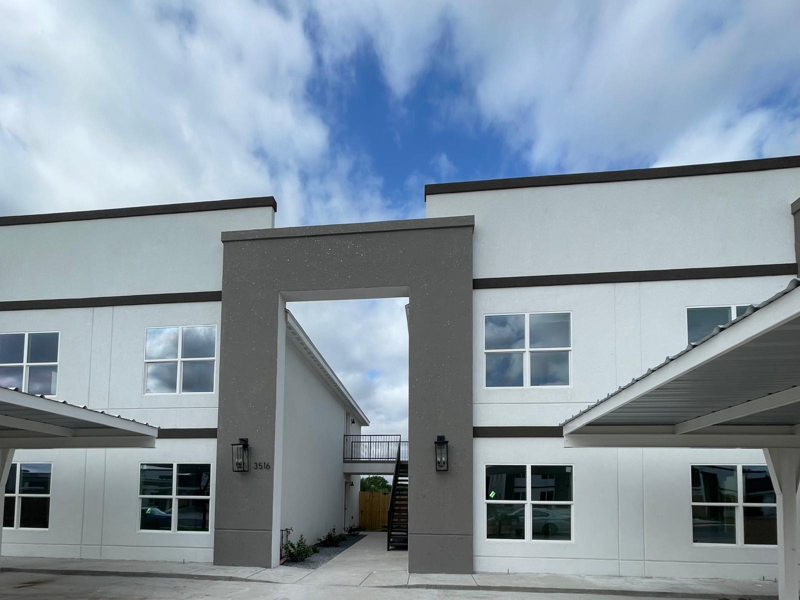 3516 S Dominque Dr – photo 3