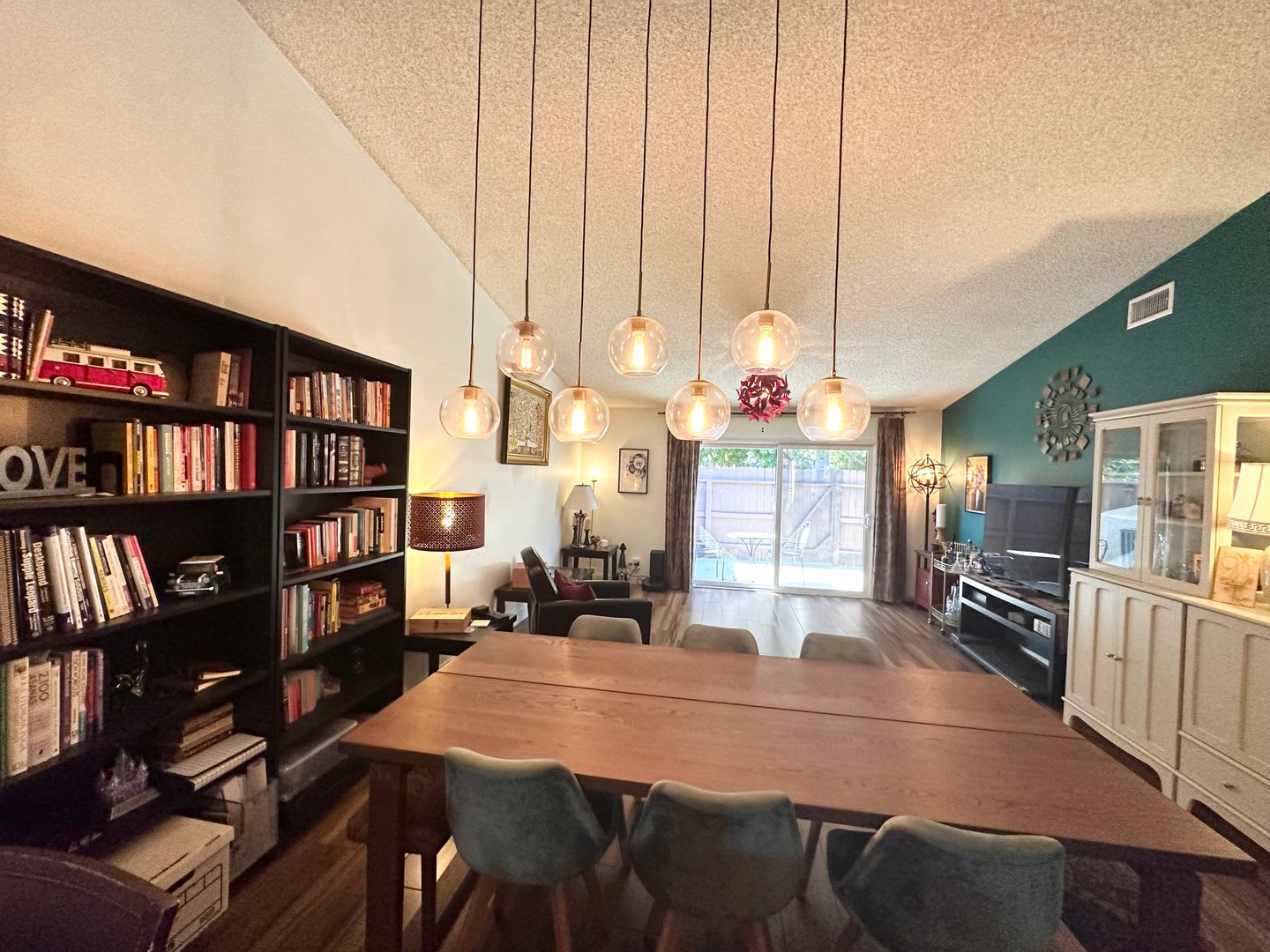 Beautiful Condo Located in Desirable Anaheim Community! – photo 3