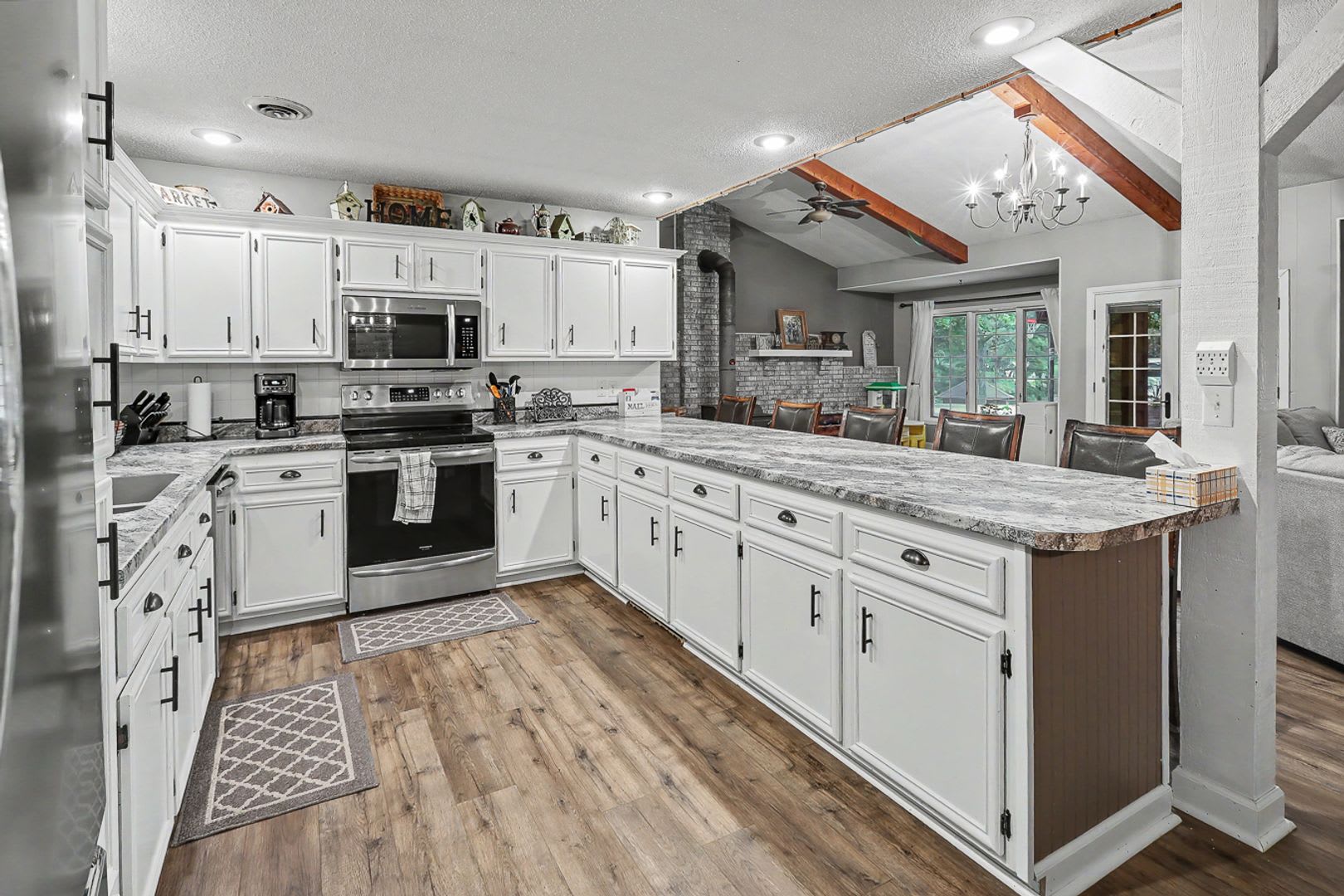 Rent: $2750; 6 beds 3 baths – photo 5