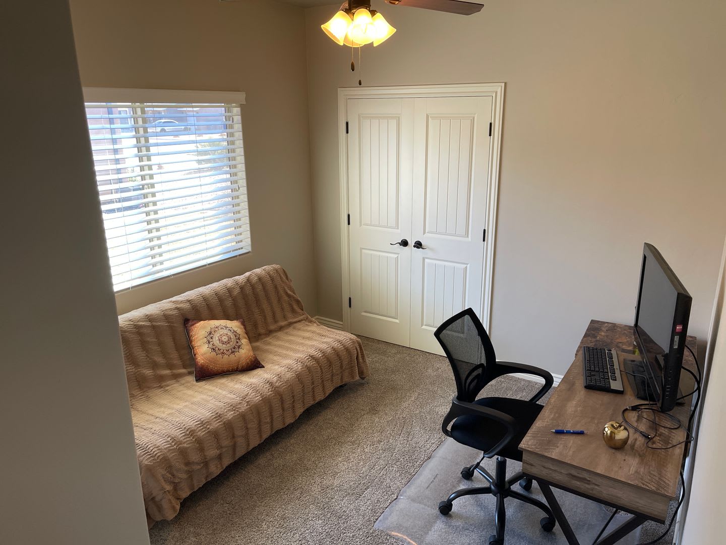 Available Now! 3 bed fully furnished home for rent in Ivin 3,6,9,12 month lease – photo 3