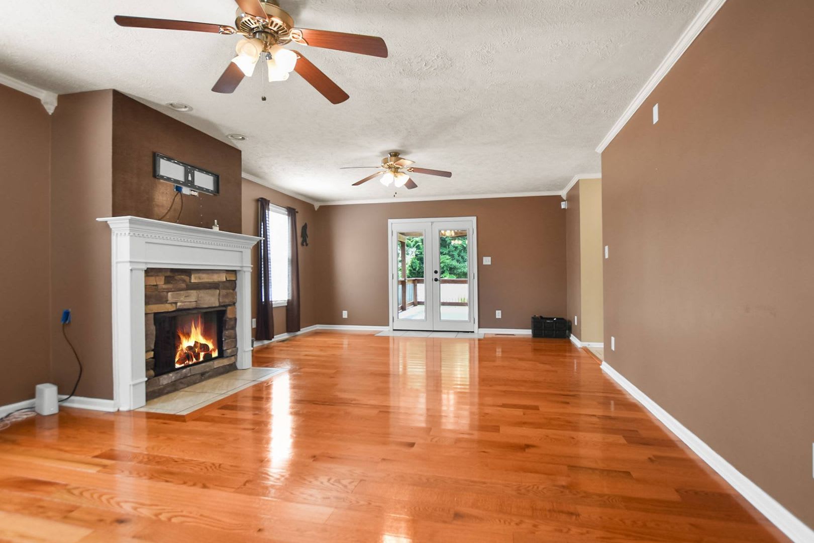 Pet Friendly Three Bedroom – photo 2
