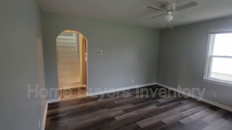 236 Hilton Ave – photo 2