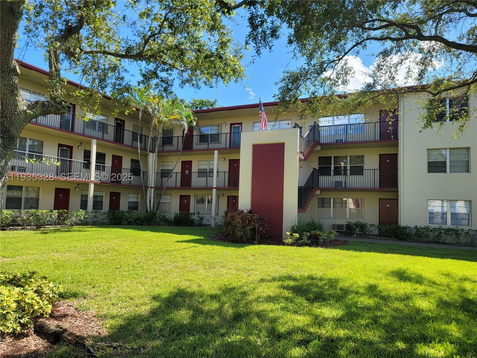 151 SW 134th Way – photo 3