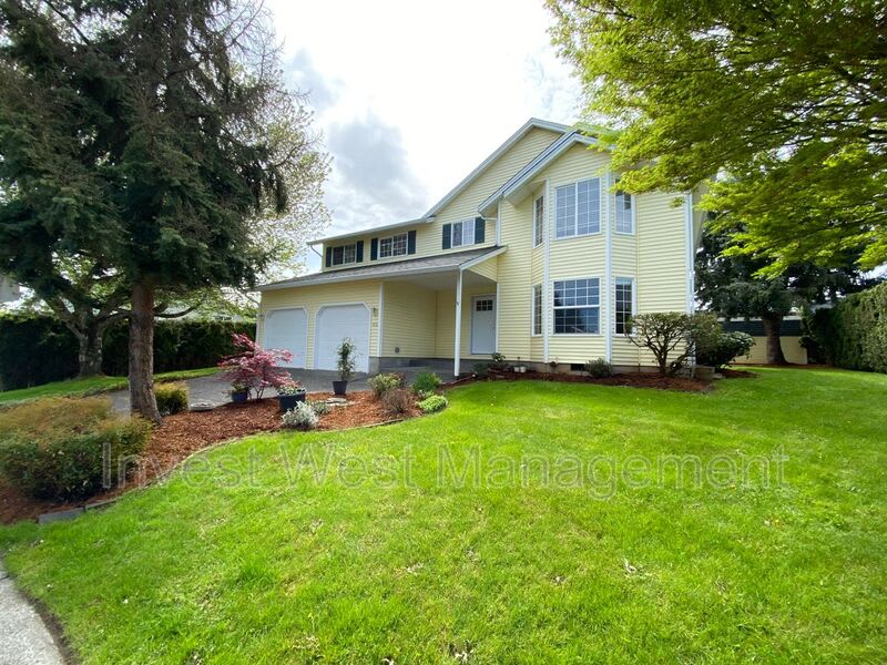 8511 NE 66th St – photo 2
