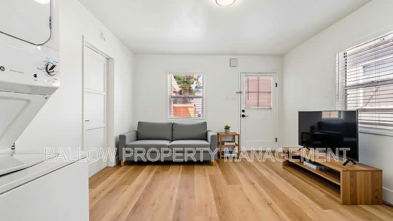 729 East 7th Street – photo 4
