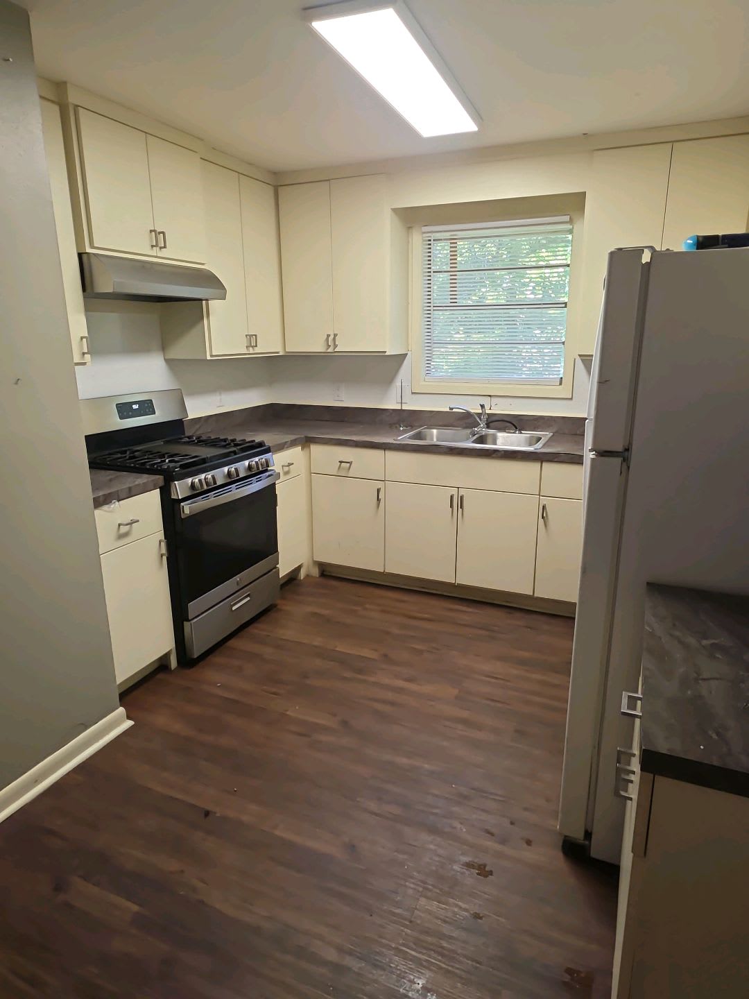 1904 Nancy Dr. – photo 3