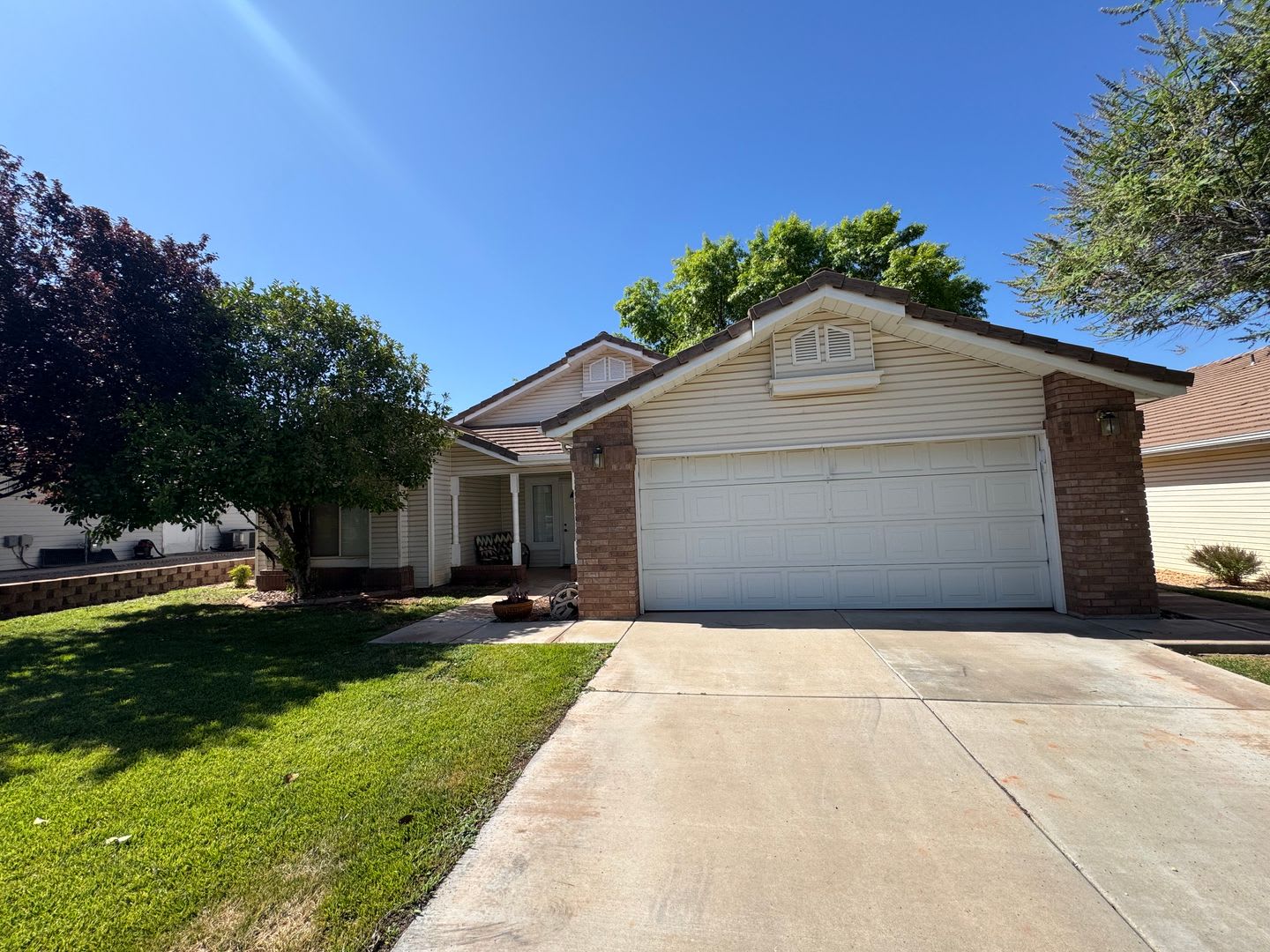 2 Bedroom home near Shadow Mountain Park! – photo 4