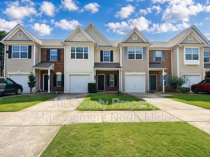 135 Primrose Drive – photo 1