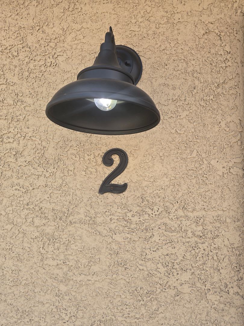 TOWNHOME AVAILABLE 2BD/1BA ALL TILE FLOORING!!! WON'T LAST!! – photo 2