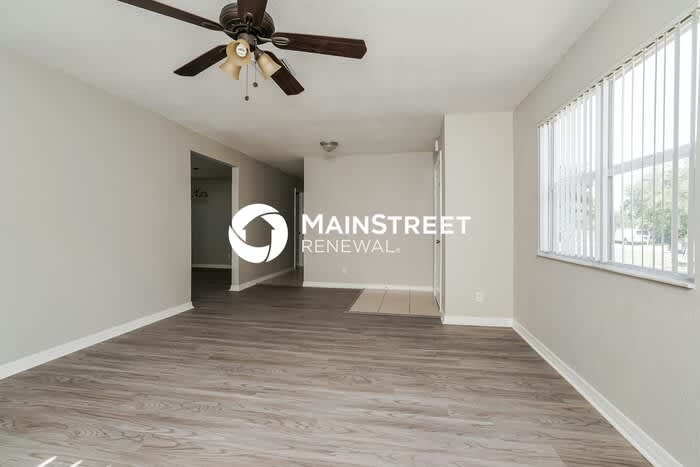 705 Ned Avenue North – photo 3