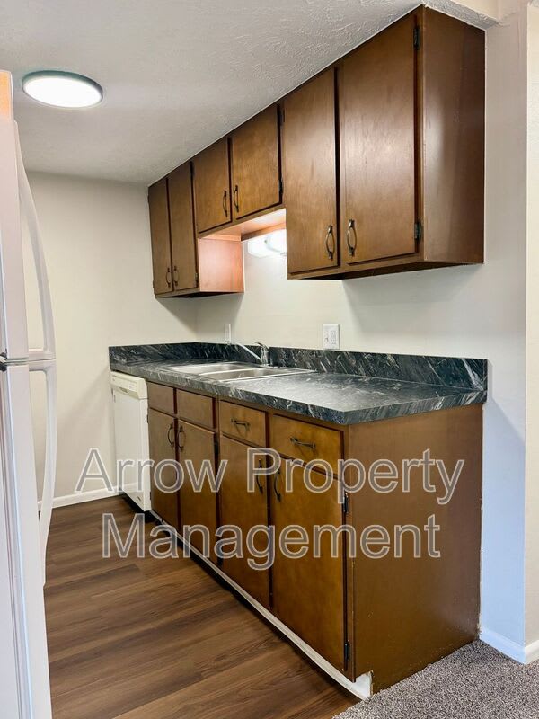 2338 Lynn Street 12 – photo 2