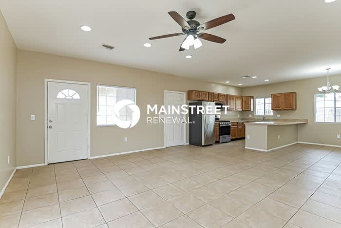 5740 South Hildreth Avenue – photo 2