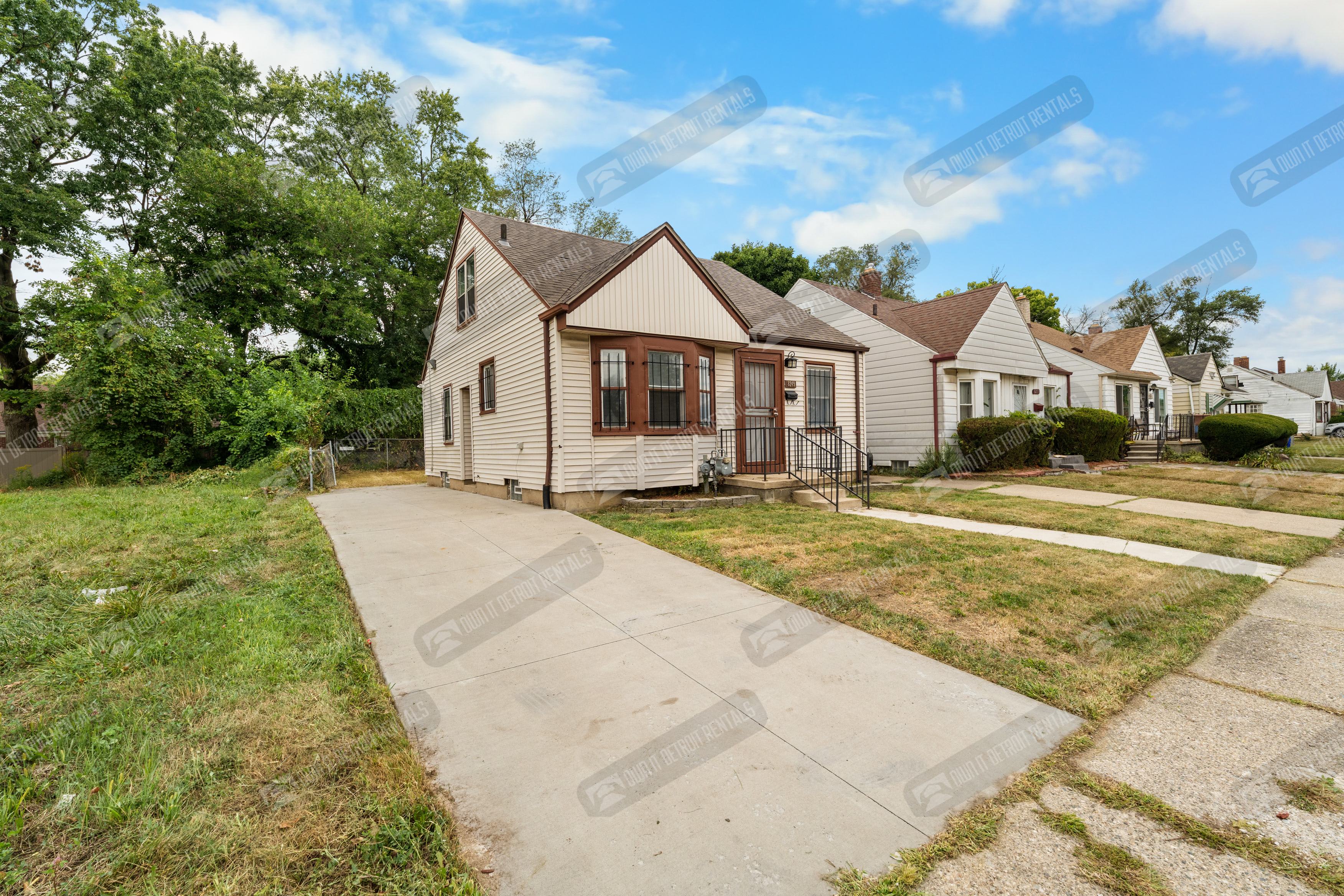 8249 Robson St – photo 2