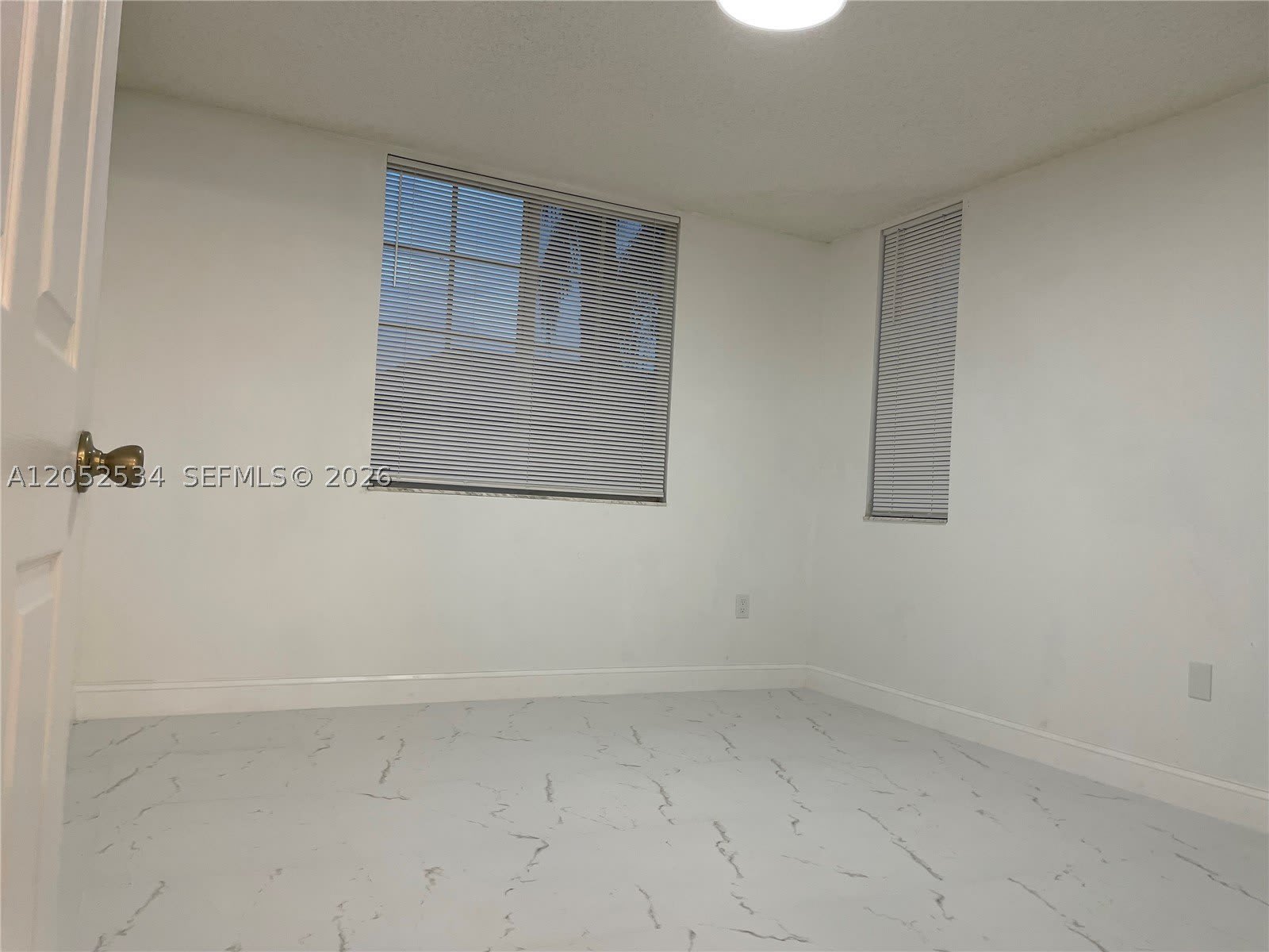 720 SW 111th Ave – photo 3