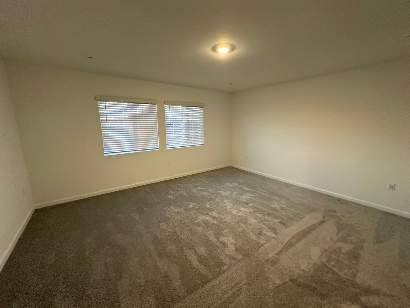 1704 Bullock Dr – photo 4