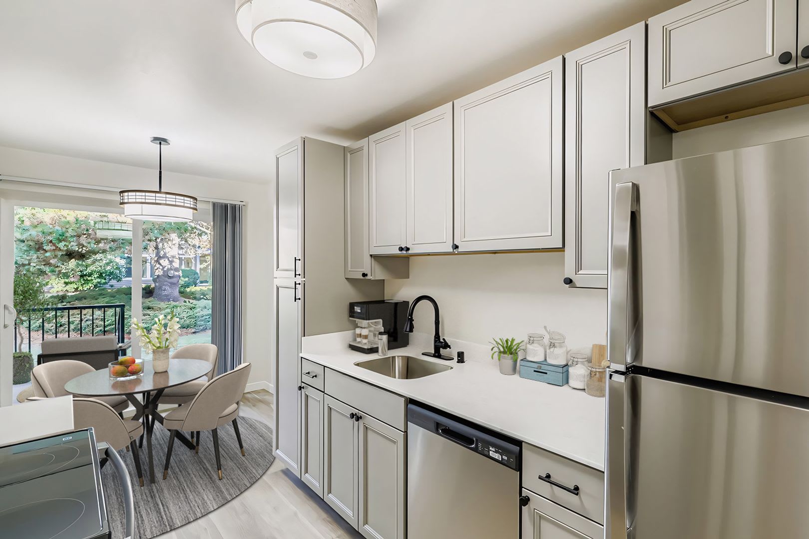 Beautifully Renovated 1 2 Bedroom Apartments In Lynnwood – photo 5