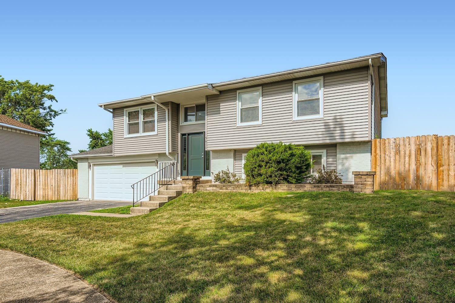 5611 Allemong Drive – photo 3