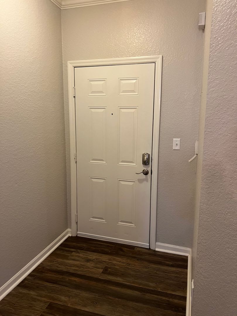 Spacious 3BR/2BA Gated Condo with Resort-Style Amenities! – photo 4