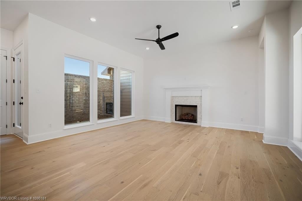 7627 Woodbine LN – photo 5
