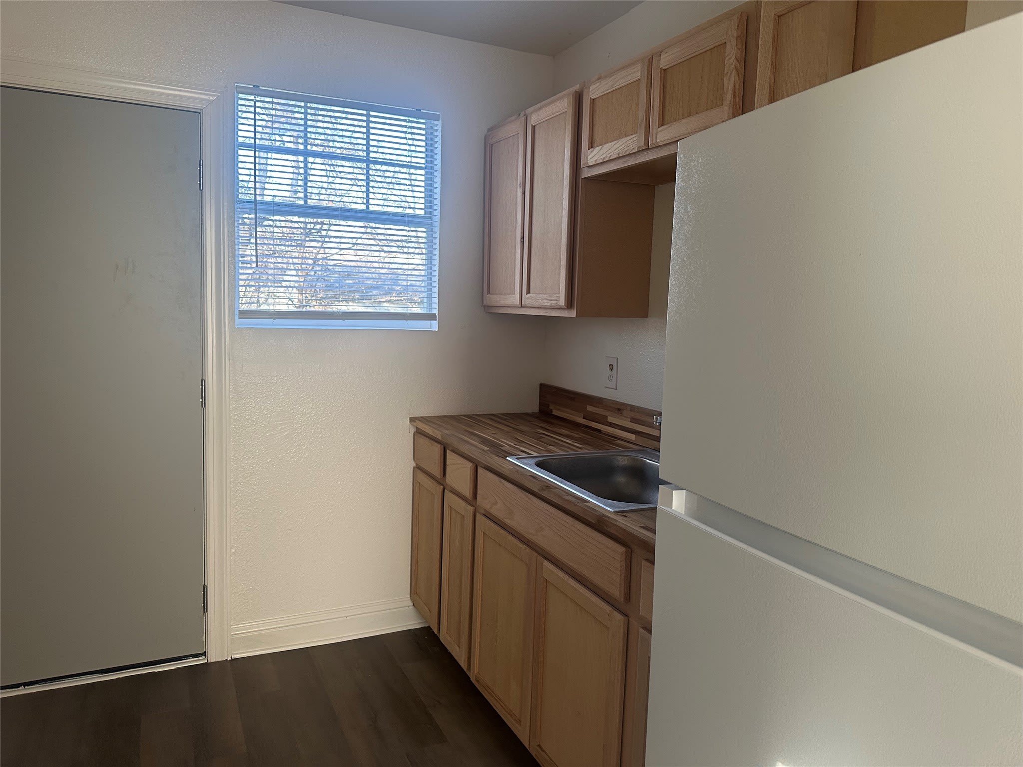 1217 Estelle Street – photo 4