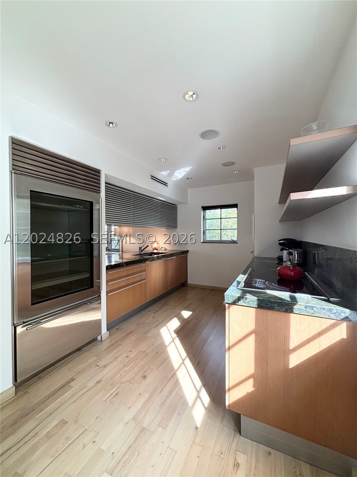 1520 Michigan Ave – photo 5