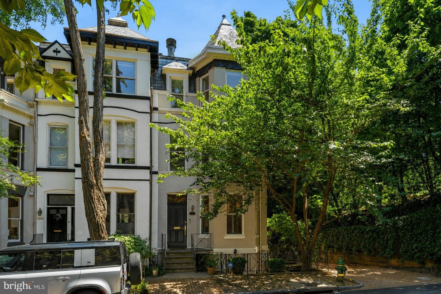 3044 CAMBRIDGE Place NW – photo 1