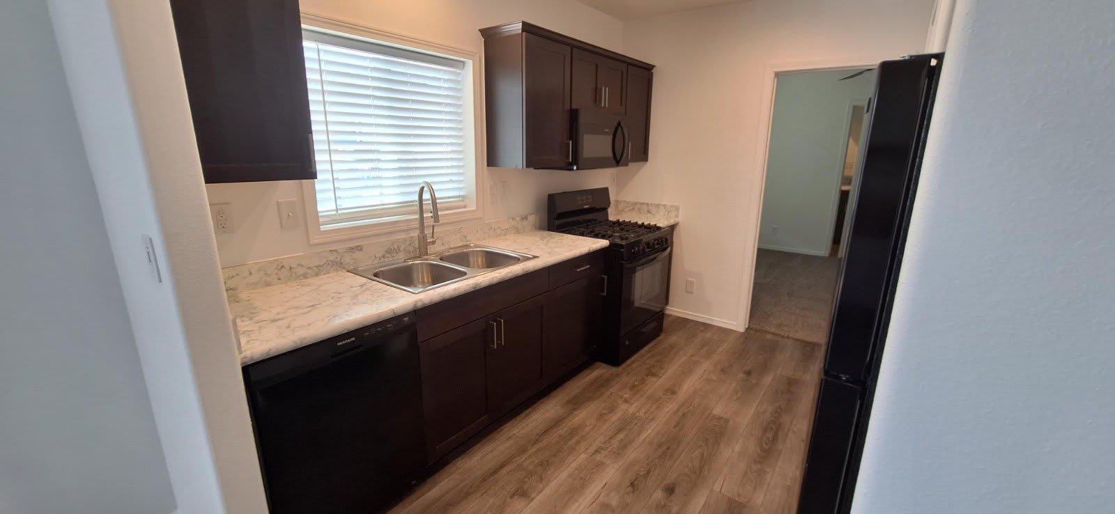 4487 E Lake Mead – photo 3