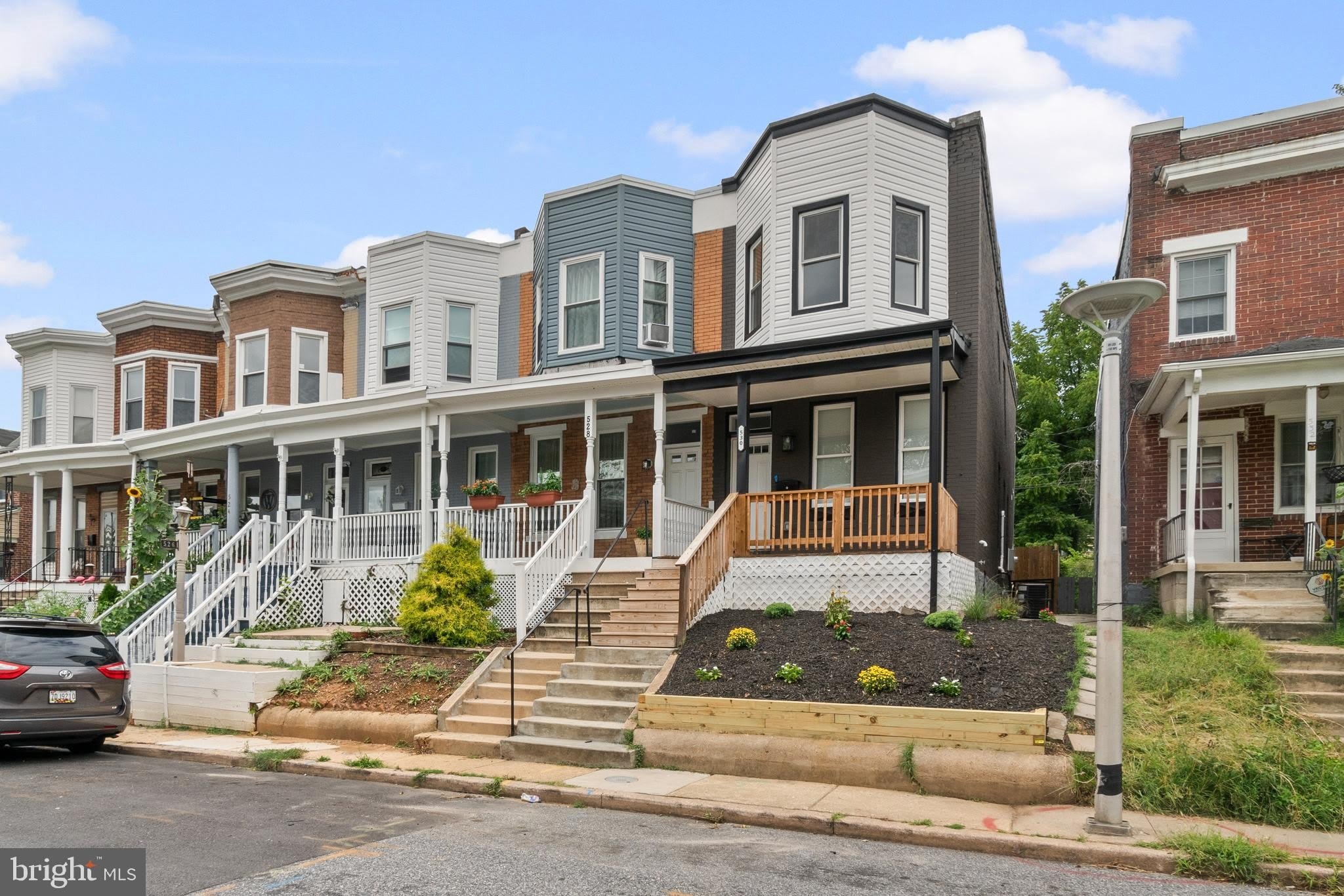 530 E 38TH Street – photo 3