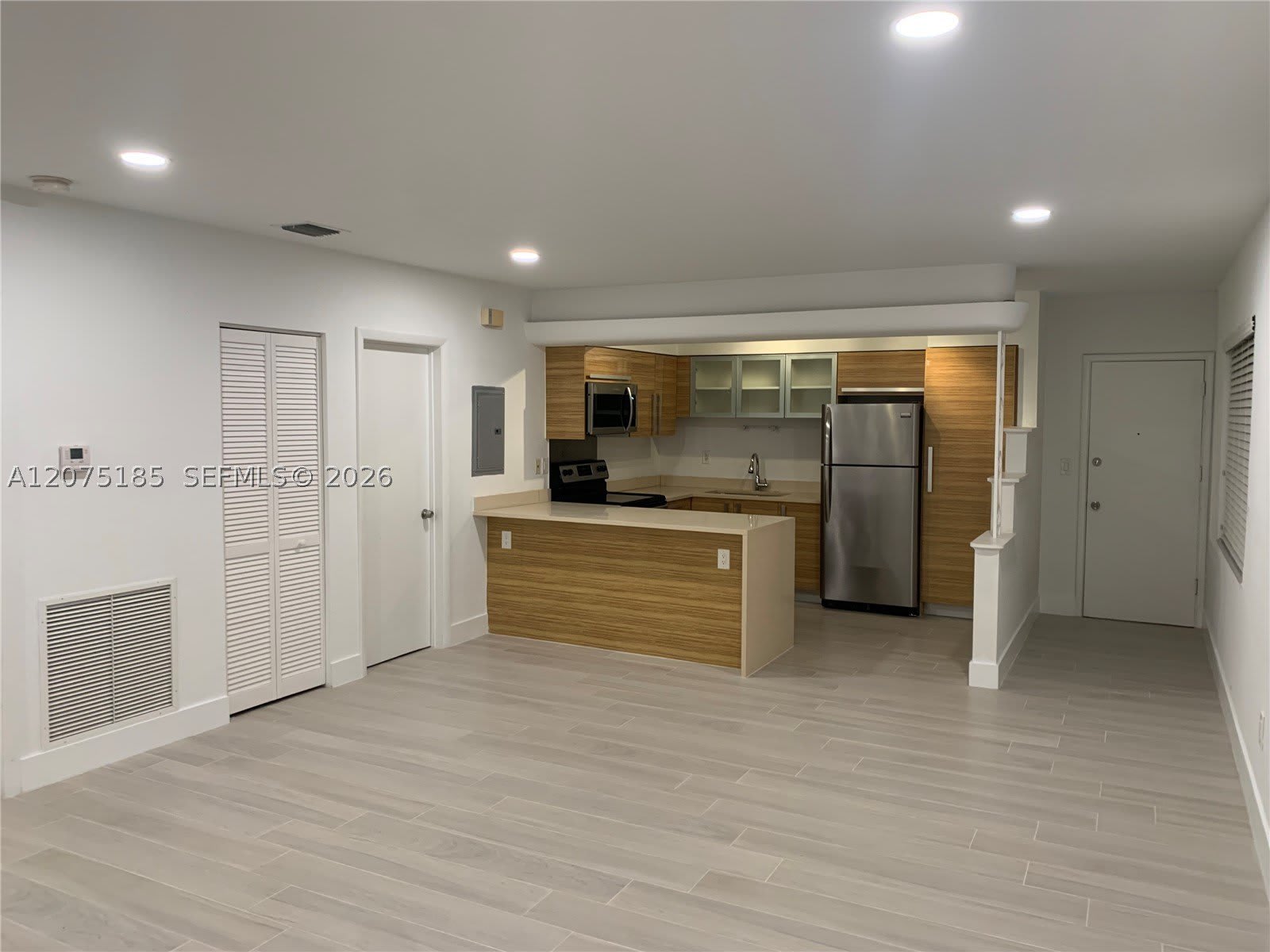 315 MAJORCA AV – photo 5