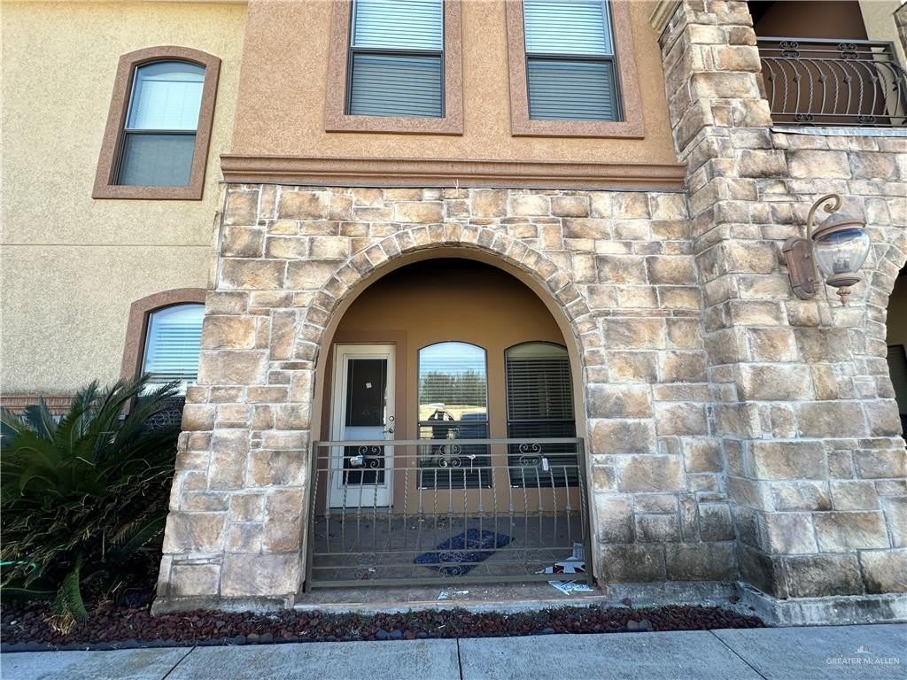 2715 Mimosa Street – photo 2