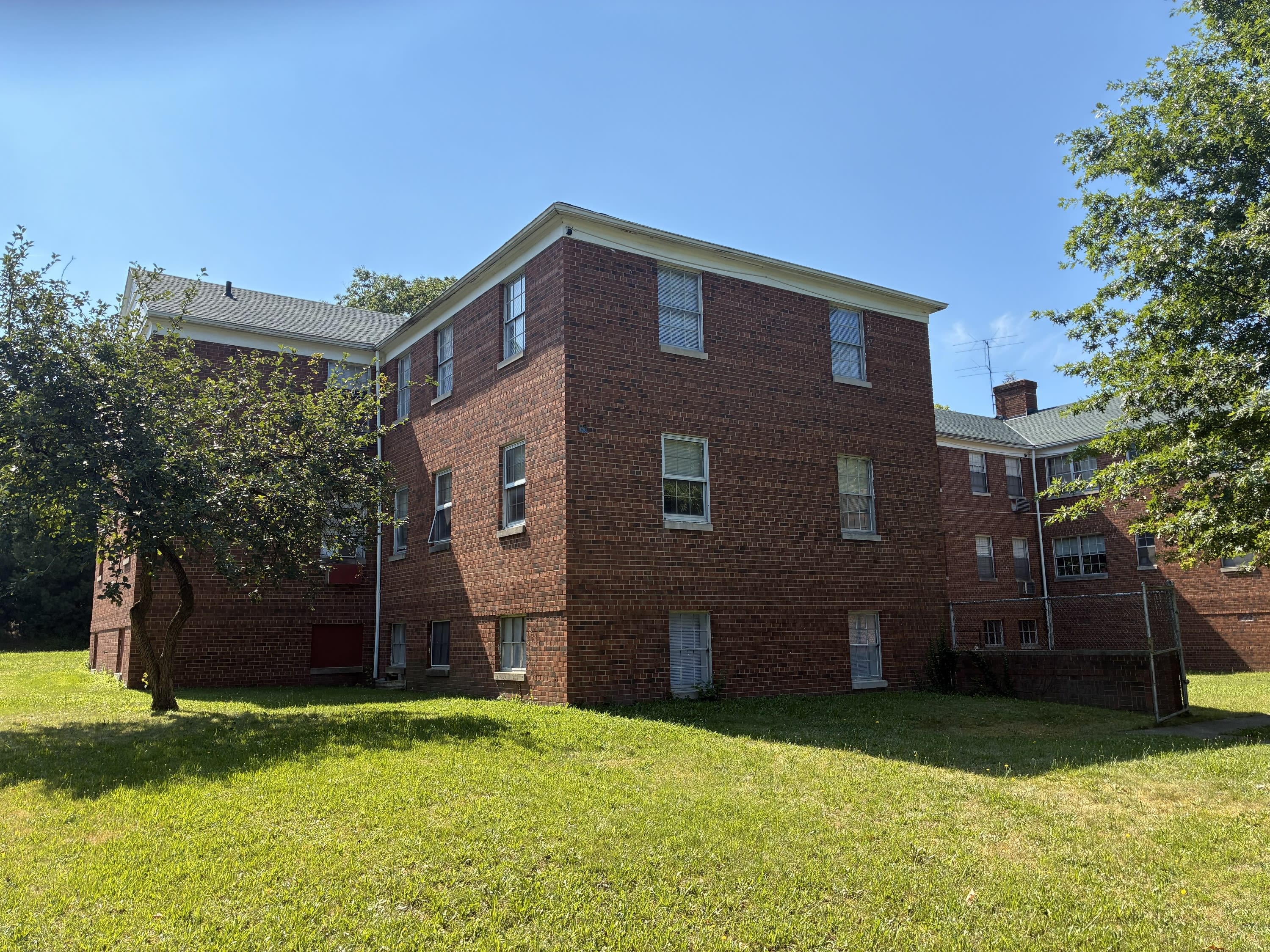 1876 Forrest Hills Blvd-4 – photo 3