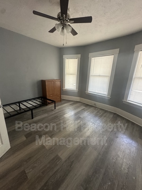 1212 East 71st Street – photo 3