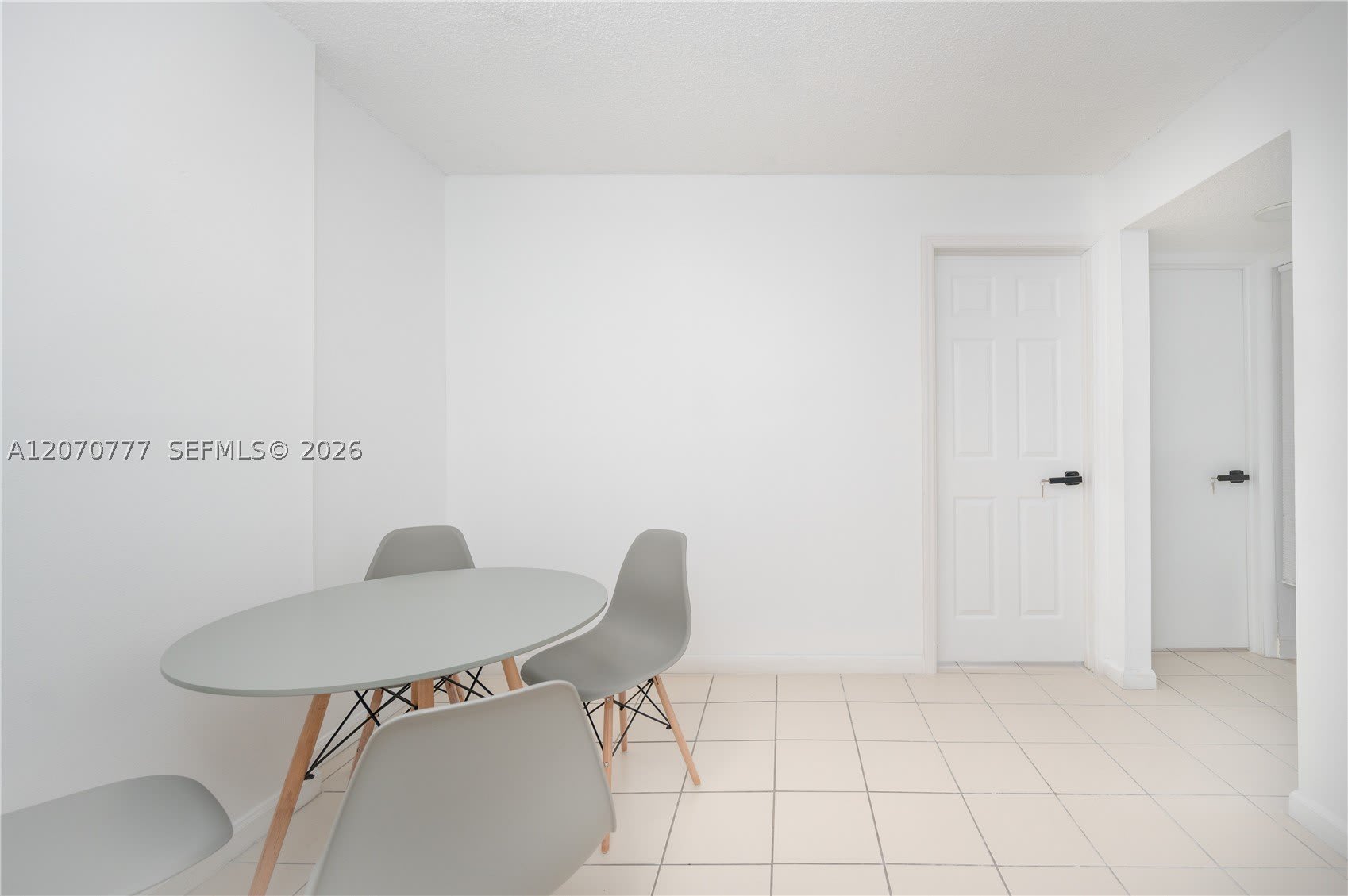 500 NE 26th St – photo 2