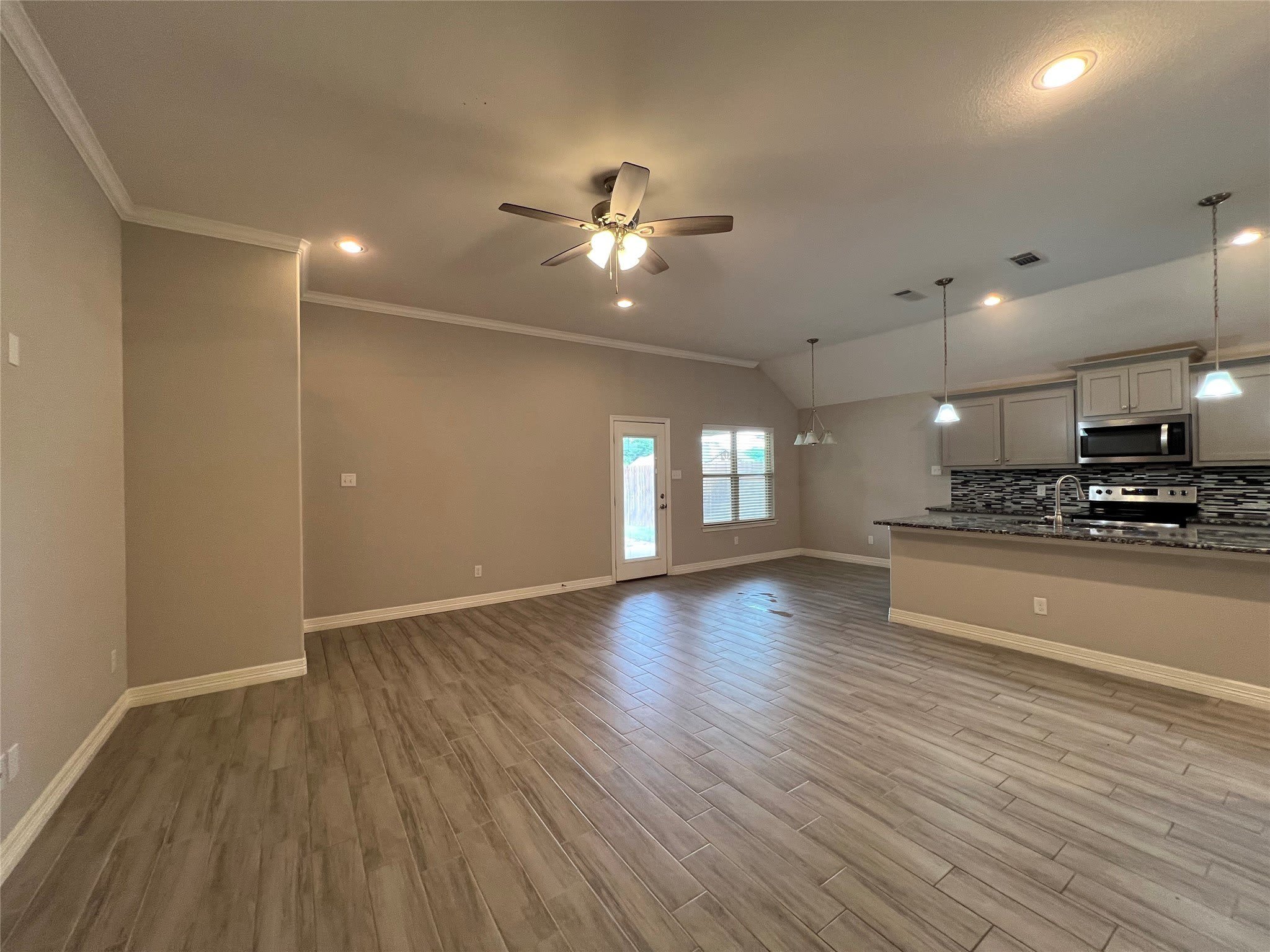 148 Frank Street – photo 3