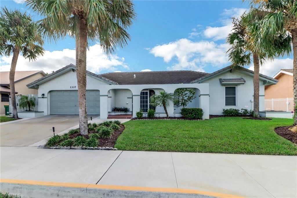1337 N Collier Blvd – photo 4