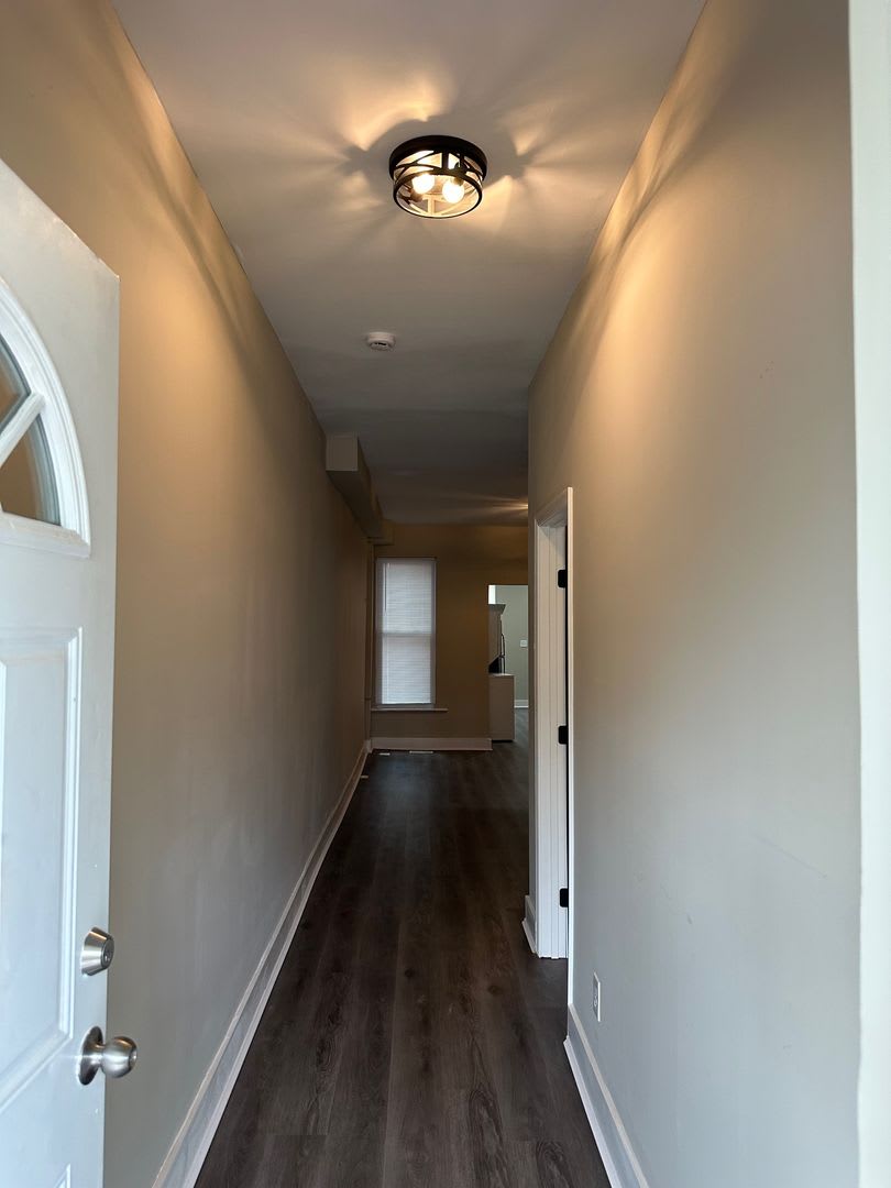 Newly Renovated 4Br 2Ba Family Home In Winchester Outdoor Space Modern Kitchen More – photo 4
