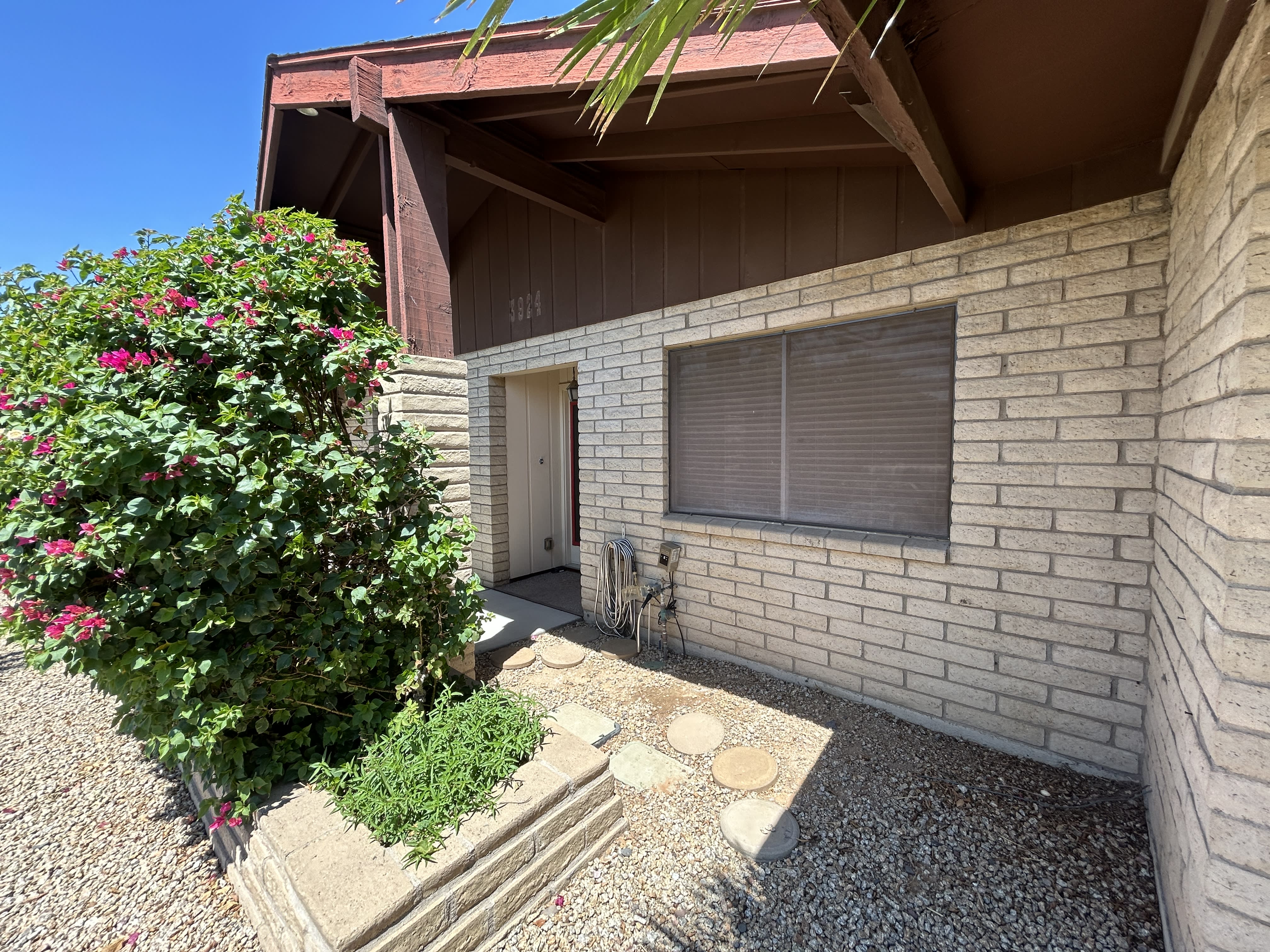 3924 E Yucca St – photo 4