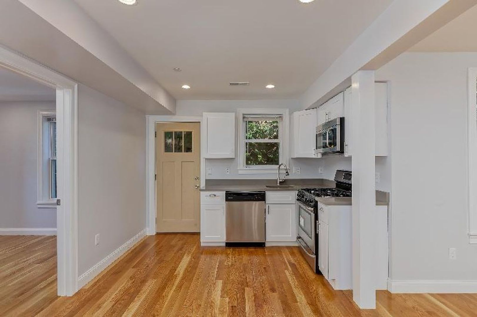 715 Parker St #5E Boston MA 02120 – photo 4
