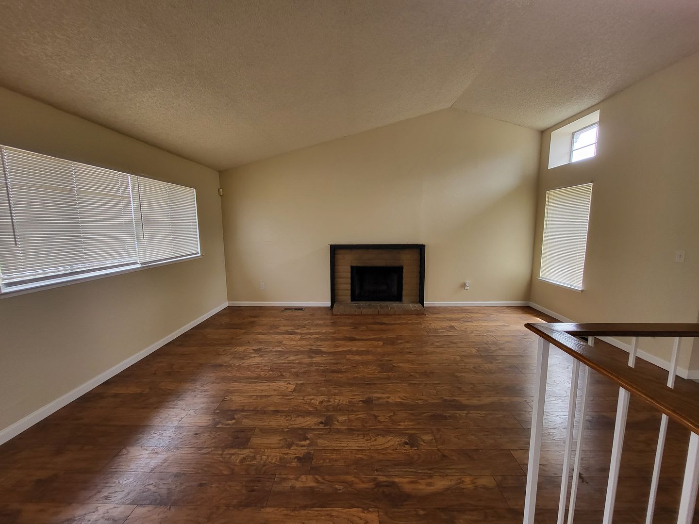 Beautiful 3-Bedroom, 3-Bath Home with Bonus Room in Richmond’s Bayview District – photo 5